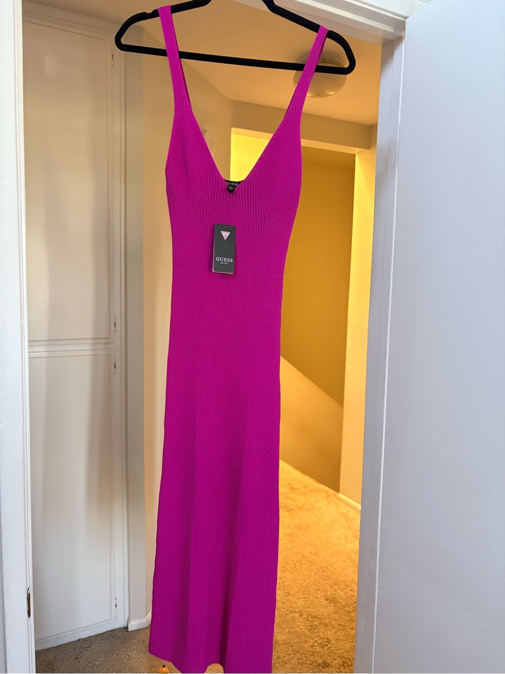 NWT GUESS Fuchsia Ribbed V-Neck Maxi Dress